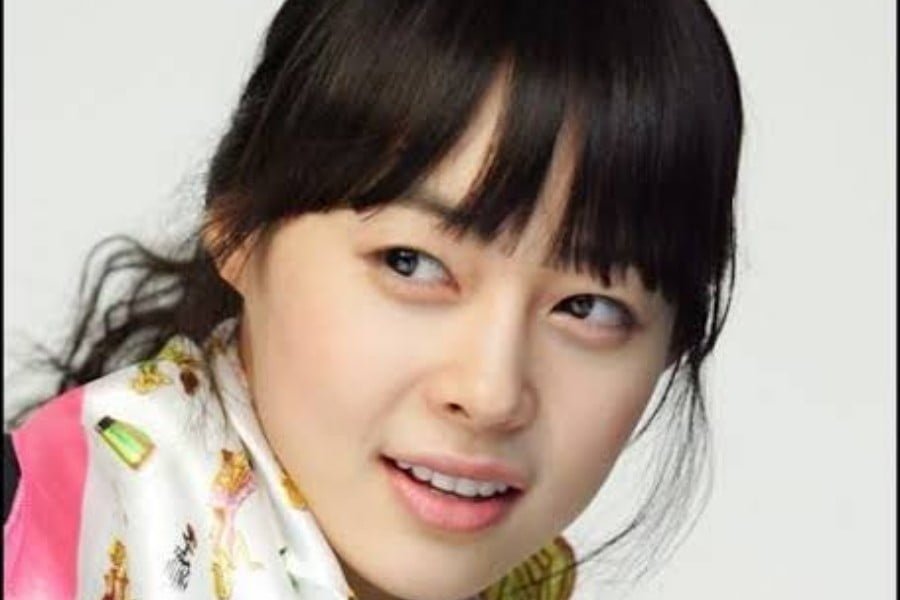 تكشف الممثلة هيو يي جاي عن سبب اعتزالها فجأة من صناعة الترفيه "عليك أن تنام معي ."