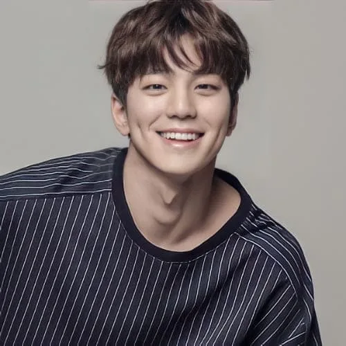 كيم مين كيو Kim min kyu 1994 معلومات و حقائق+حساب الانستغرام