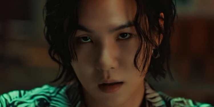 اوغست دي رجل عصابات متمرد في امفي اغنية Haegeum