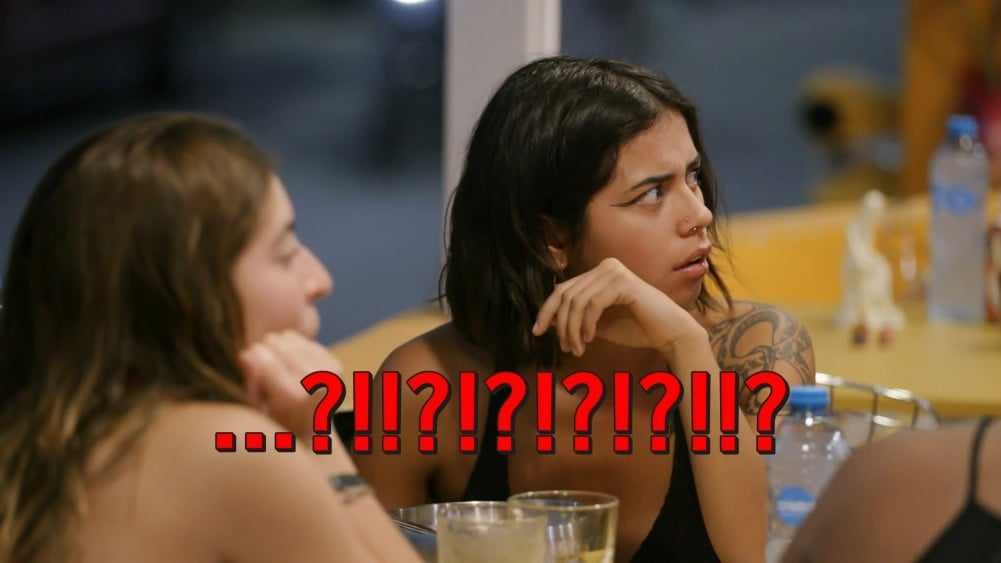 يتفاعل تايهيونغ مع عميل في مطعم 'جيني كيتشن' "أختي لديها 100 صورة له"