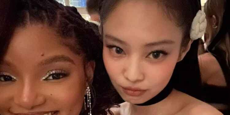 صورة جيني بلاك بينك و ممثلة فيلم ديزني حورية البحر: الآراء