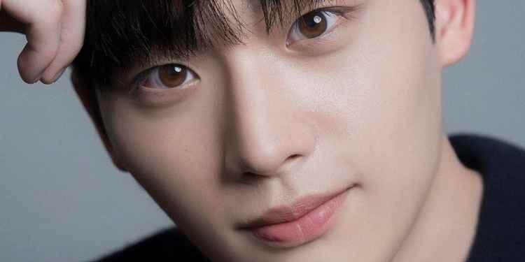 لي جونغ هيوك تقرير : الطول , العمر , مسلسلات , انستغرام