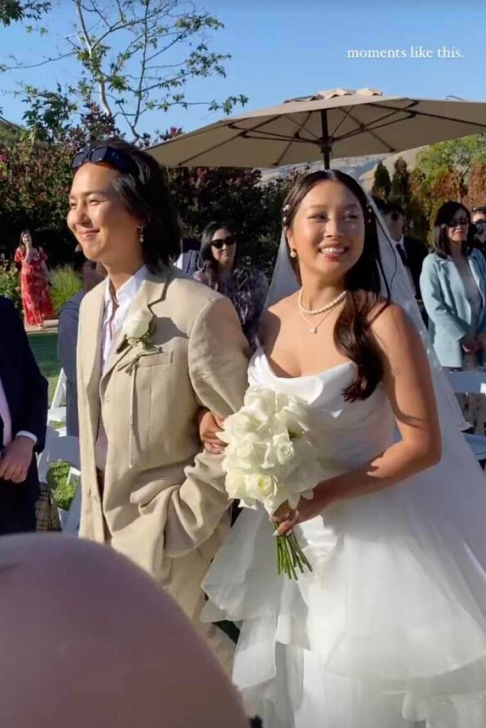مينو من وينر يحضر حفل زفاف شقيقته الصغرى في لوس أنجلوس