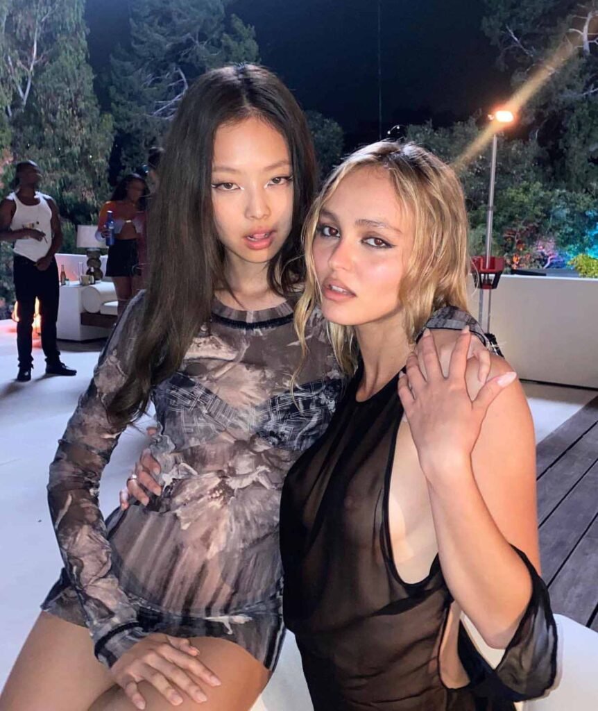 جيني بلاك بينك في صور صادمة