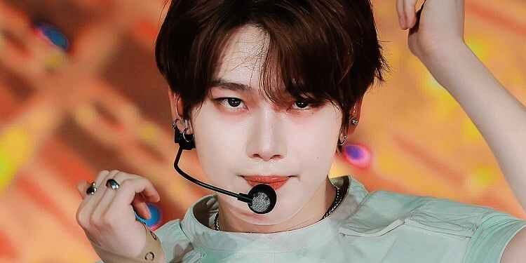 سونو عضو انهايبن ينتشر بسبب طريقة سيره الانثوية