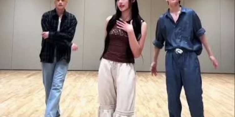 مينحي نيوجينز و عضوي TXT سوبين و هيونينغ كاي في تحدي "سوبر شاي "