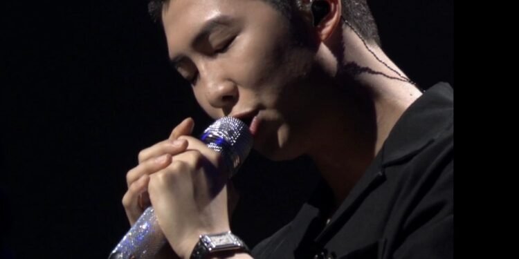 يؤدي نامجون اغنية لم يتم اصدارها من قبل