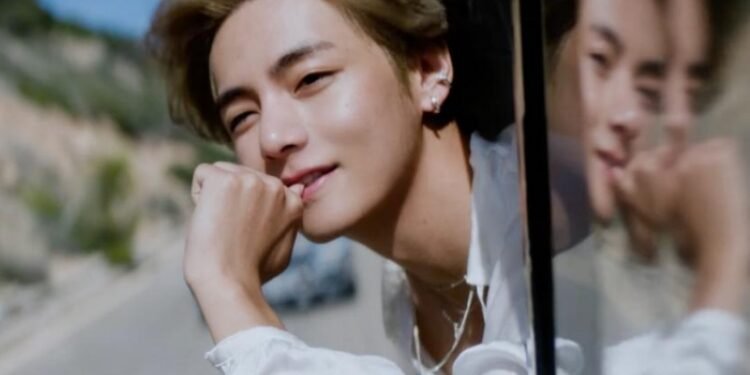 يترسم تايهيونغ مع ألبومه Layover و امفي اغنية "سلاو دانسينغ"