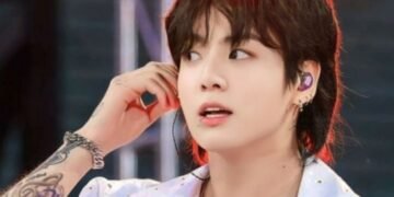 يقدم جونغكوك تعويضا للارمي لعدم أدائه في حفل VMAs