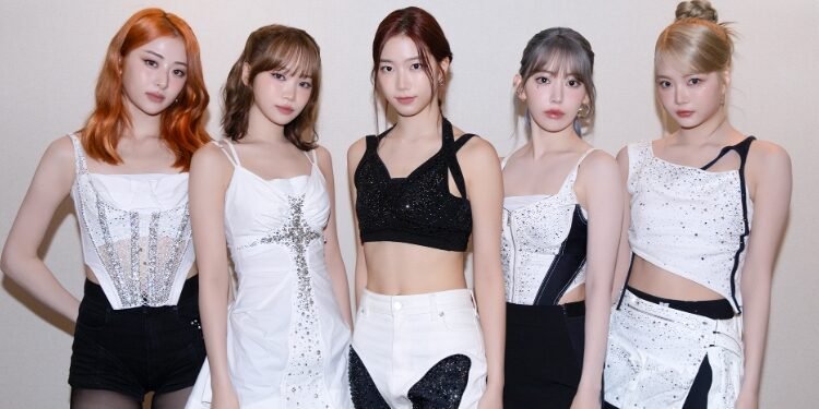 لي سيرافيم ستطلق أغنية جديدة في أواخر أكتوبر