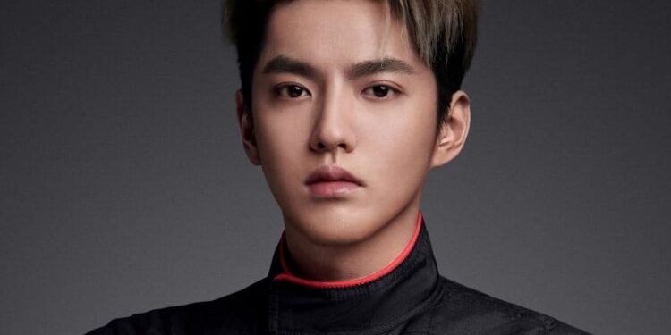 يزعم أحد البرامج الصينية أن كريس وو يكتب الأغاني ويشارك في عروض المواهب في السجن