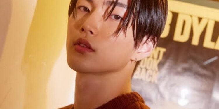 تعليق انشطة سونغهان مع فرقته رايز بسبب فضائحه لأجل غير مسمى