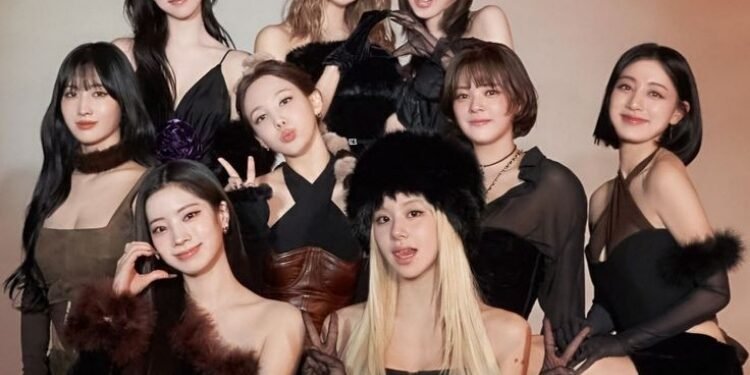 اعضاء فرقة توايس 2024 تقرير : الاسماء , الاطوال , الاعمار , انستغرام , mbti