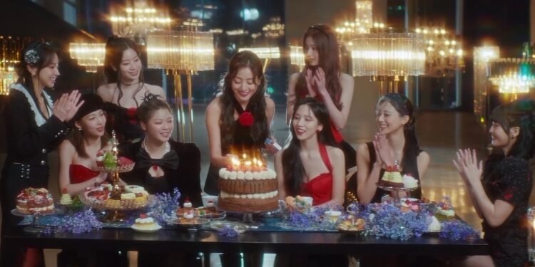 عادت فرقة توايس مع One Spark , لكن ماذا يقول الكوريون