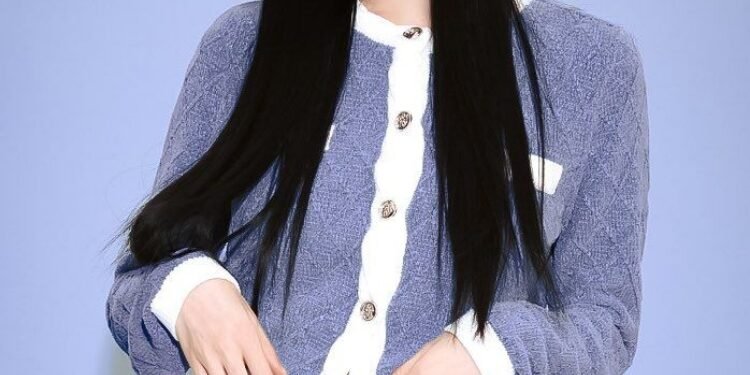 هذه الايدول هي ملكة جمال الأمة و المعيار المثالي لـ " الجمال الكوري "