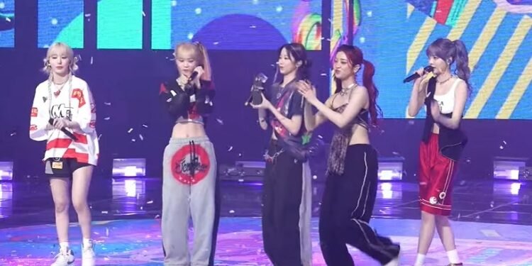 لي سيرافيم تؤدي مباشرة في إنكيغايو : آراء الكوريين