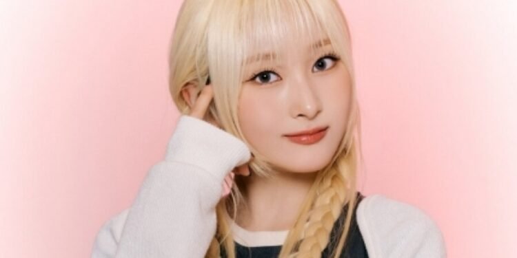 اغمي على تشوون عضوة إيشيلين بسبب ضربة كرة بيسبول