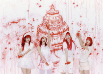 فرقة كيوير QWER: أسماء الأعضاء الأطوال الأعمار والمزيد