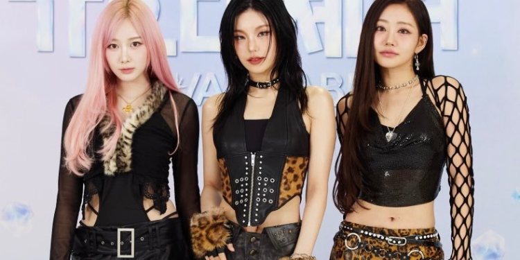 ييجي جولي وجيزيل يقدمان عرضا ساحرا في حفل جايو دايجيجون 2024 : آراء الكوريين