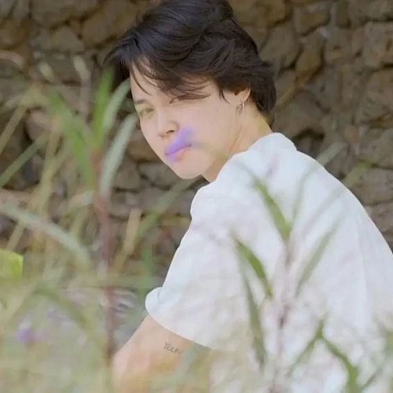 لو كنتِ حبيبة كيم تايهيونغ فهل سيبقى معك ام يخونك؟