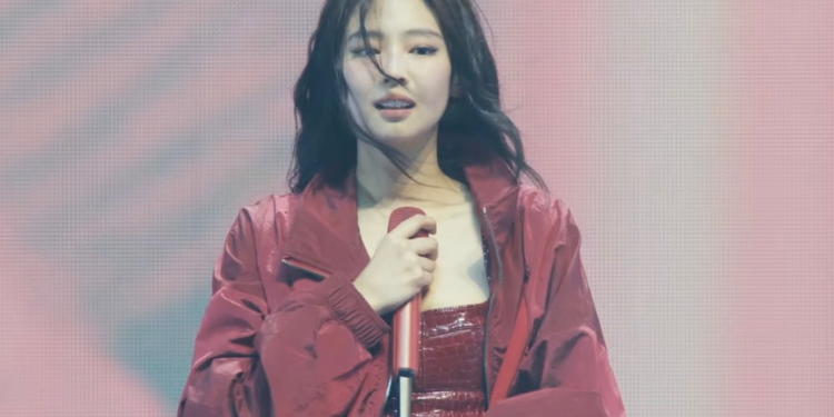 الكوريون معجبون بعرض جيني في كوتشيلا 2025؟ آراء