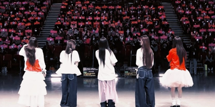 فرقة ايليت تُصدم جمهورها ببيانات معجبيها العمرية والجنسية الحديثة.