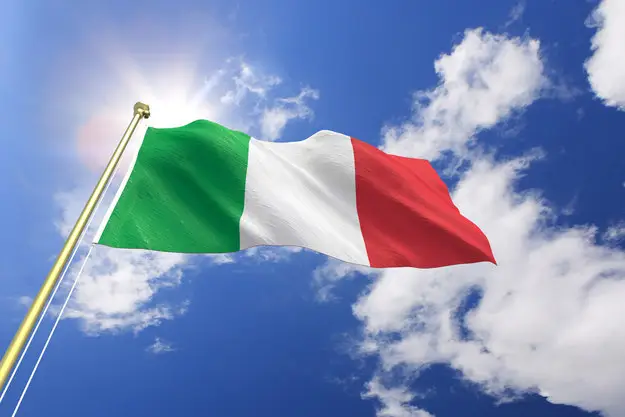 ايطاليا