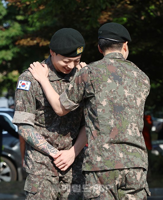 J-Hope completes service, BTS after military, BTS members post-service, Jimin discharge reception, Jungkook discharge