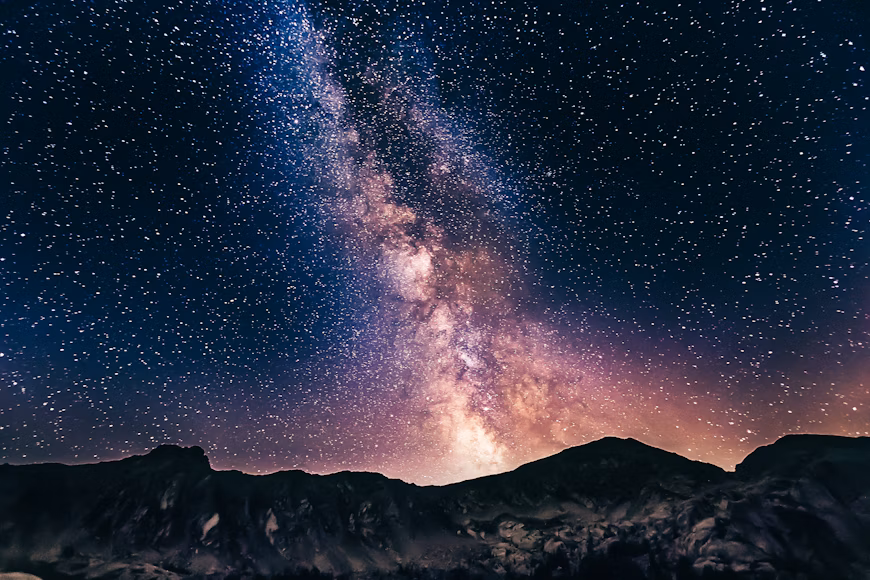 اختر صورة وسنكشف لك أي كوكب تشبه؟
