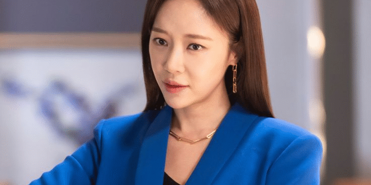 الممثلة هوانغ جونغ أوم تواجه السجن لمدة 3 سنوات بعد اتهامات خطيرة