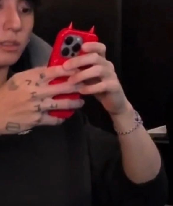 جونغكوك ووينتر يظهران المزيد من الأدلة على علاقتهما المزعومة