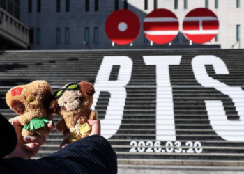 بتس تقيم أول حفل موسيقي لها منذ ثلاث سنوات وتهز صناعة الكيبوب؟ آراء الكوريين