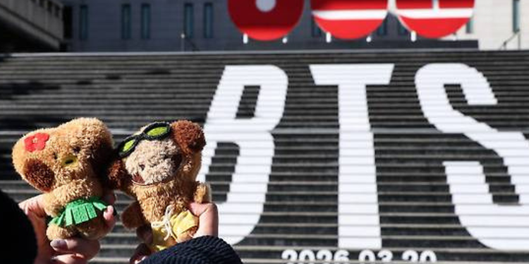 بتس تقيم أول حفل موسيقي لها منذ ثلاث سنوات وتهز صناعة الكيبوب؟ آراء الكوريين