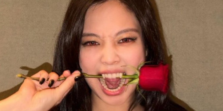 جيني من بلاكبينك تواجه انتقادات لاذعة بسبب أدائها الصوتي في تعاونها مع تيم إمبالا